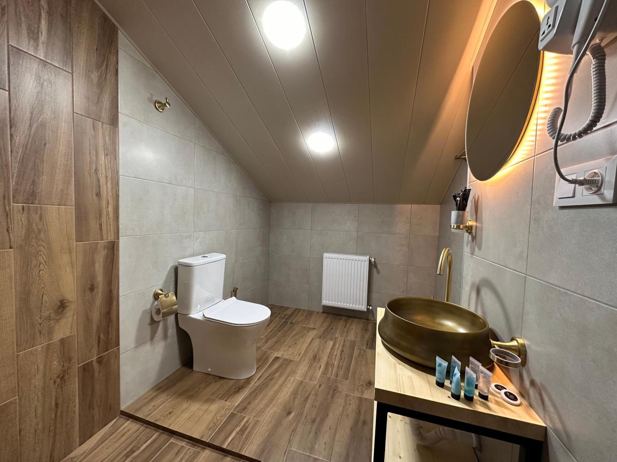 Hotel Mountime Kazbegi Экстерьер фото