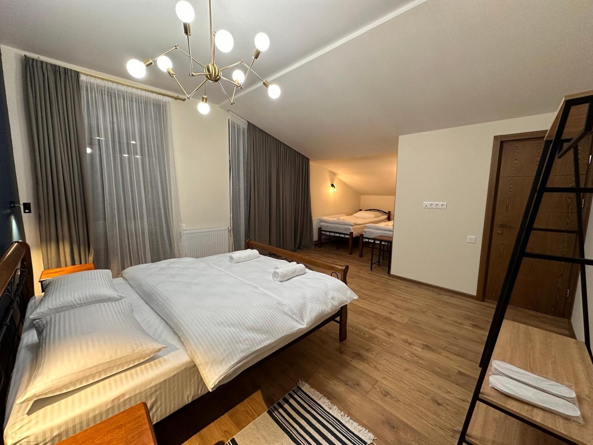 Hotel Mountime Kazbegi Экстерьер фото