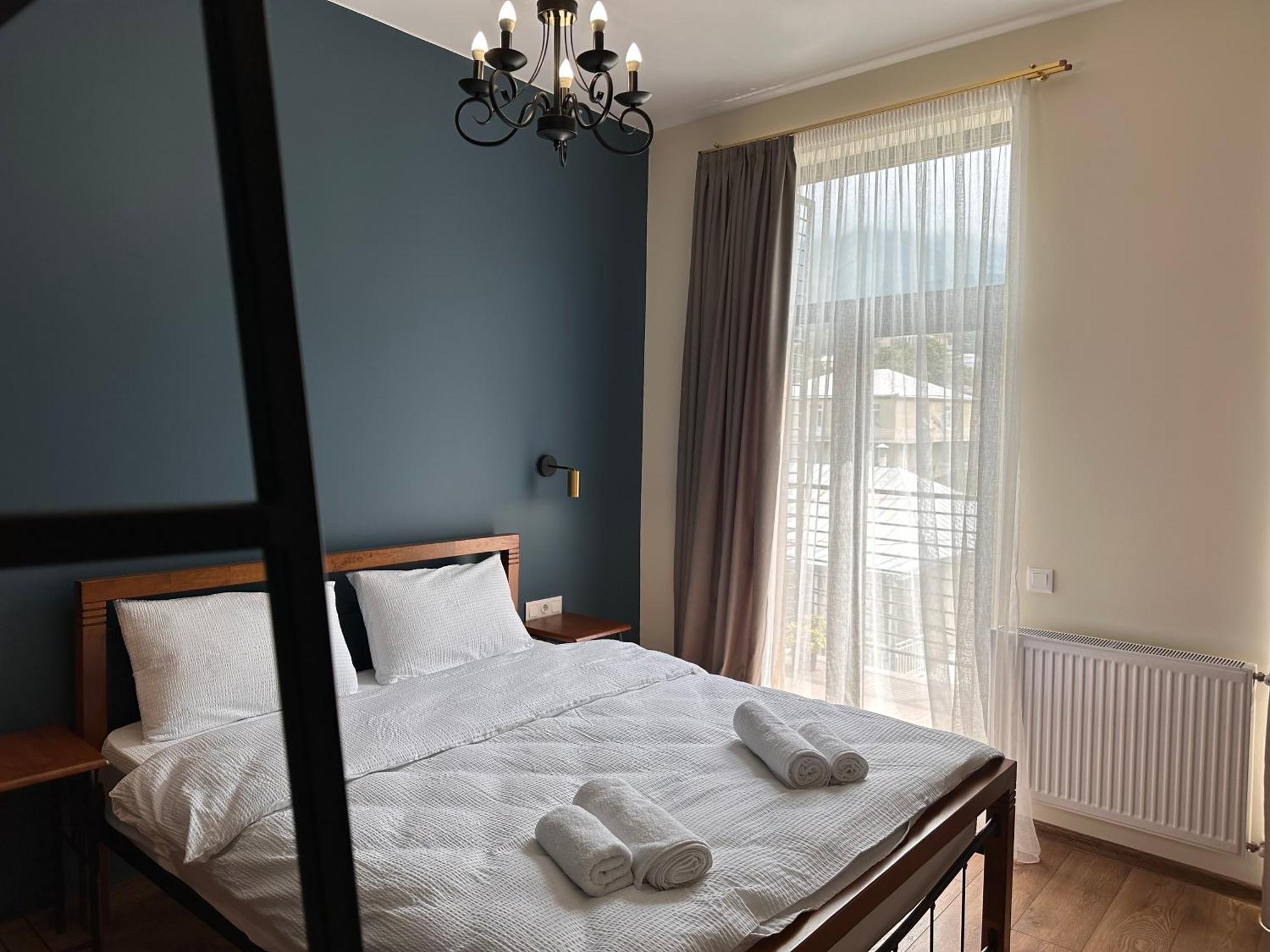 Hotel Mountime Kazbegi Экстерьер фото