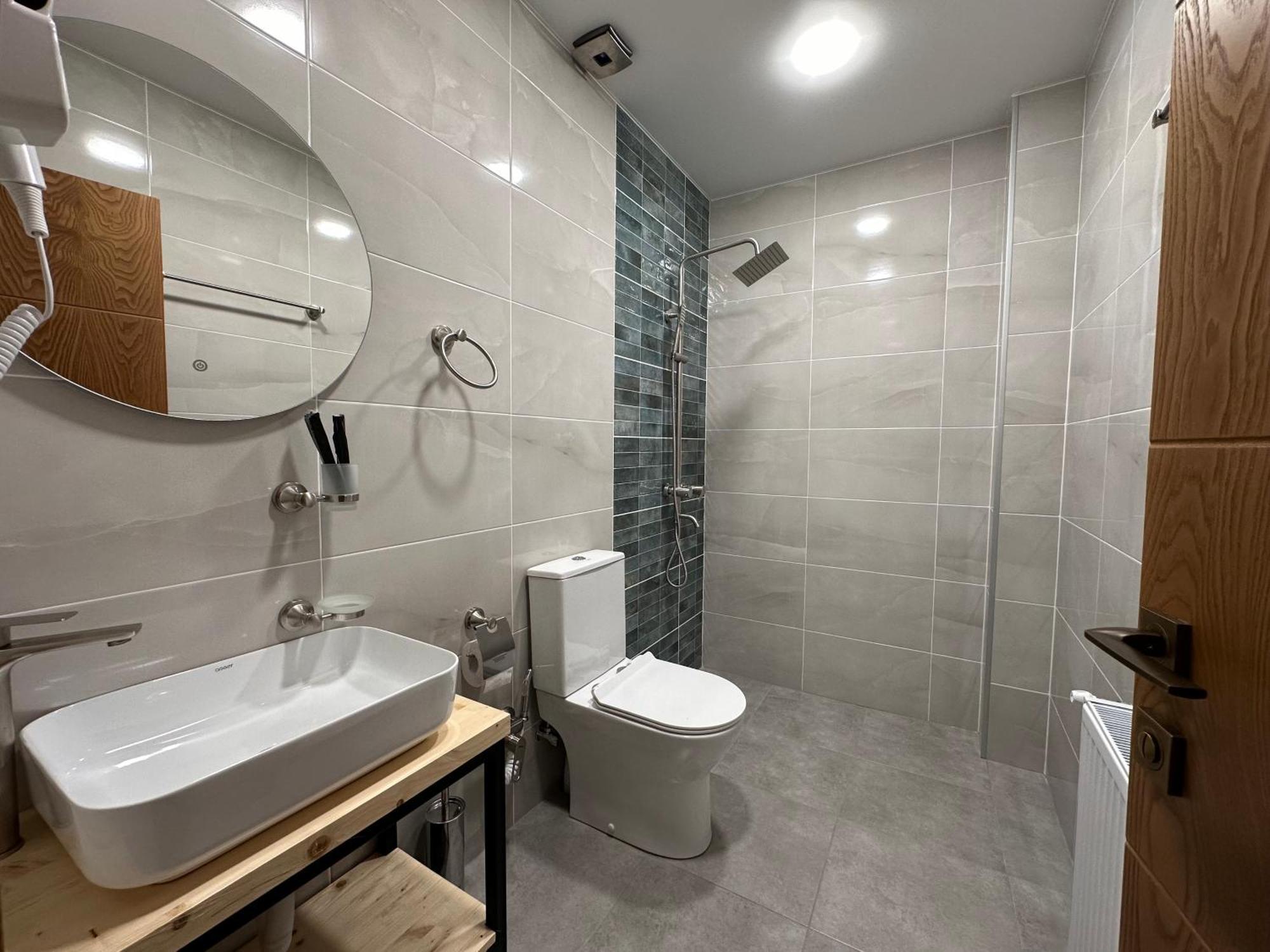 Hotel Mountime Kazbegi Экстерьер фото
