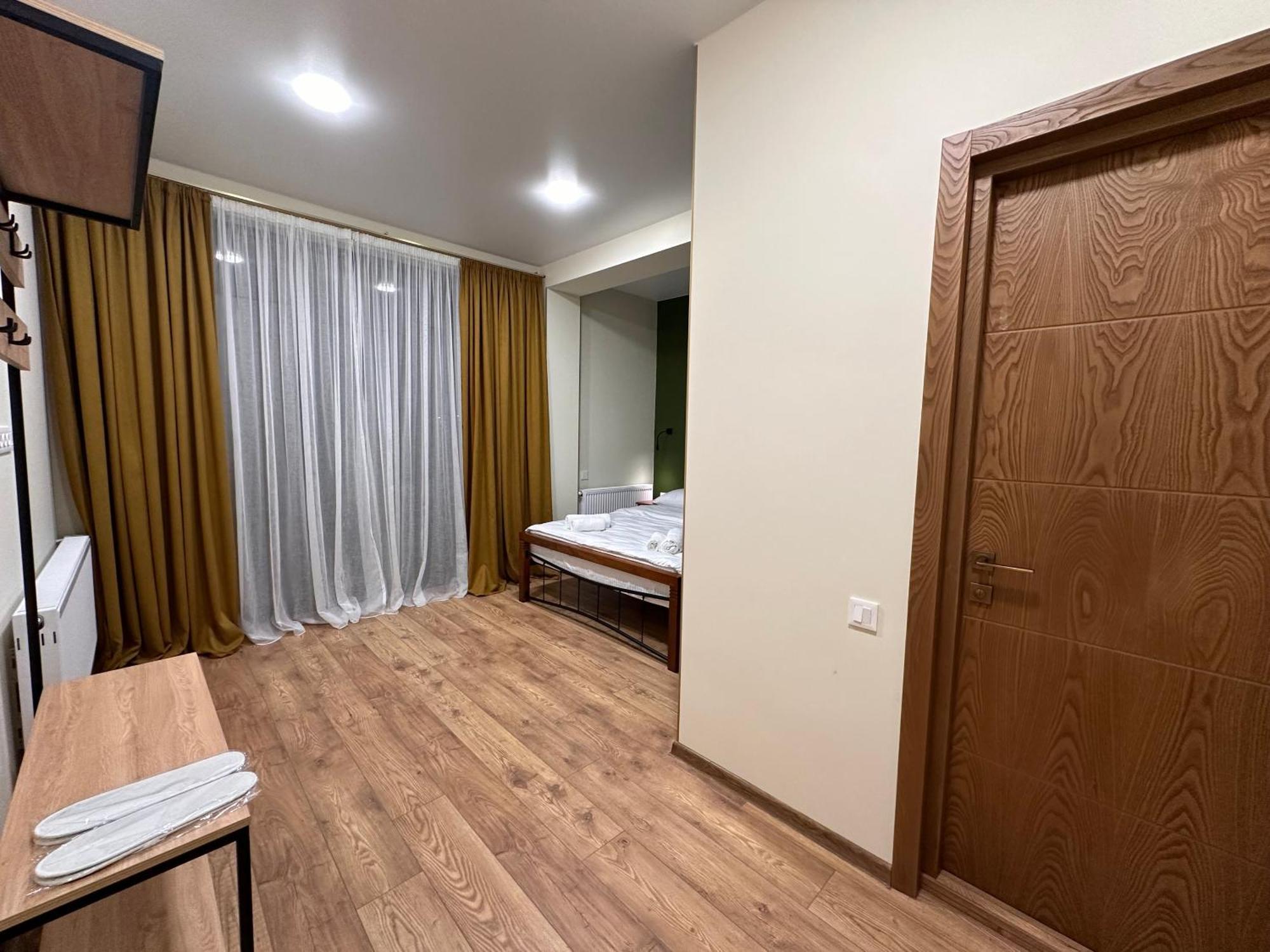 Hotel Mountime Kazbegi Экстерьер фото