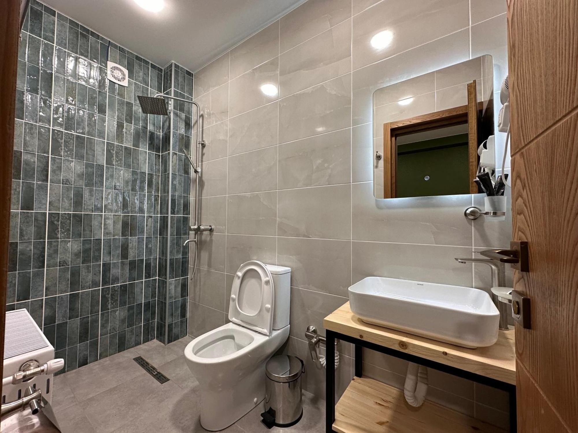 Hotel Mountime Kazbegi Экстерьер фото
