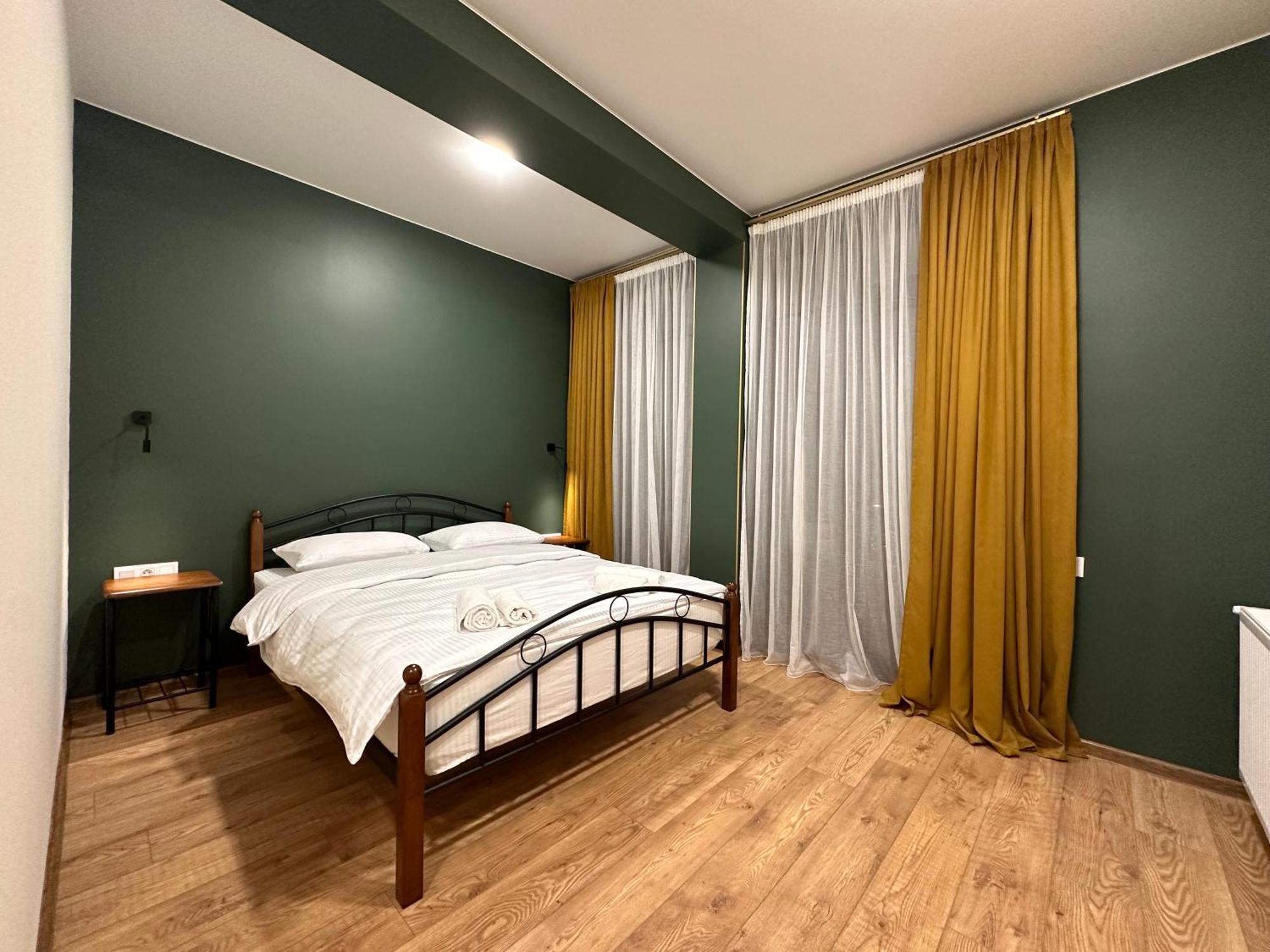 Hotel Mountime Kazbegi Экстерьер фото