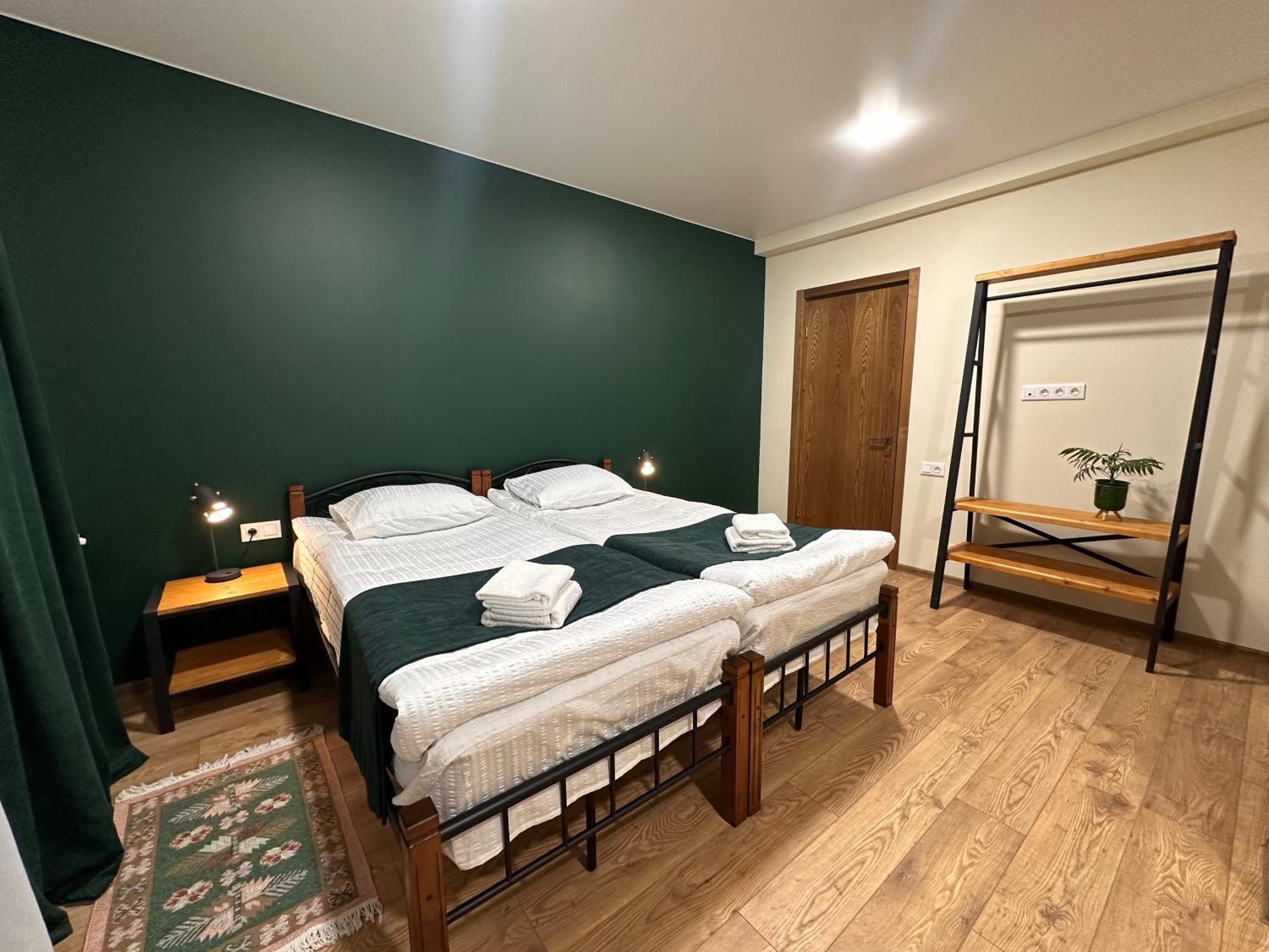 Hotel Mountime Kazbegi Экстерьер фото