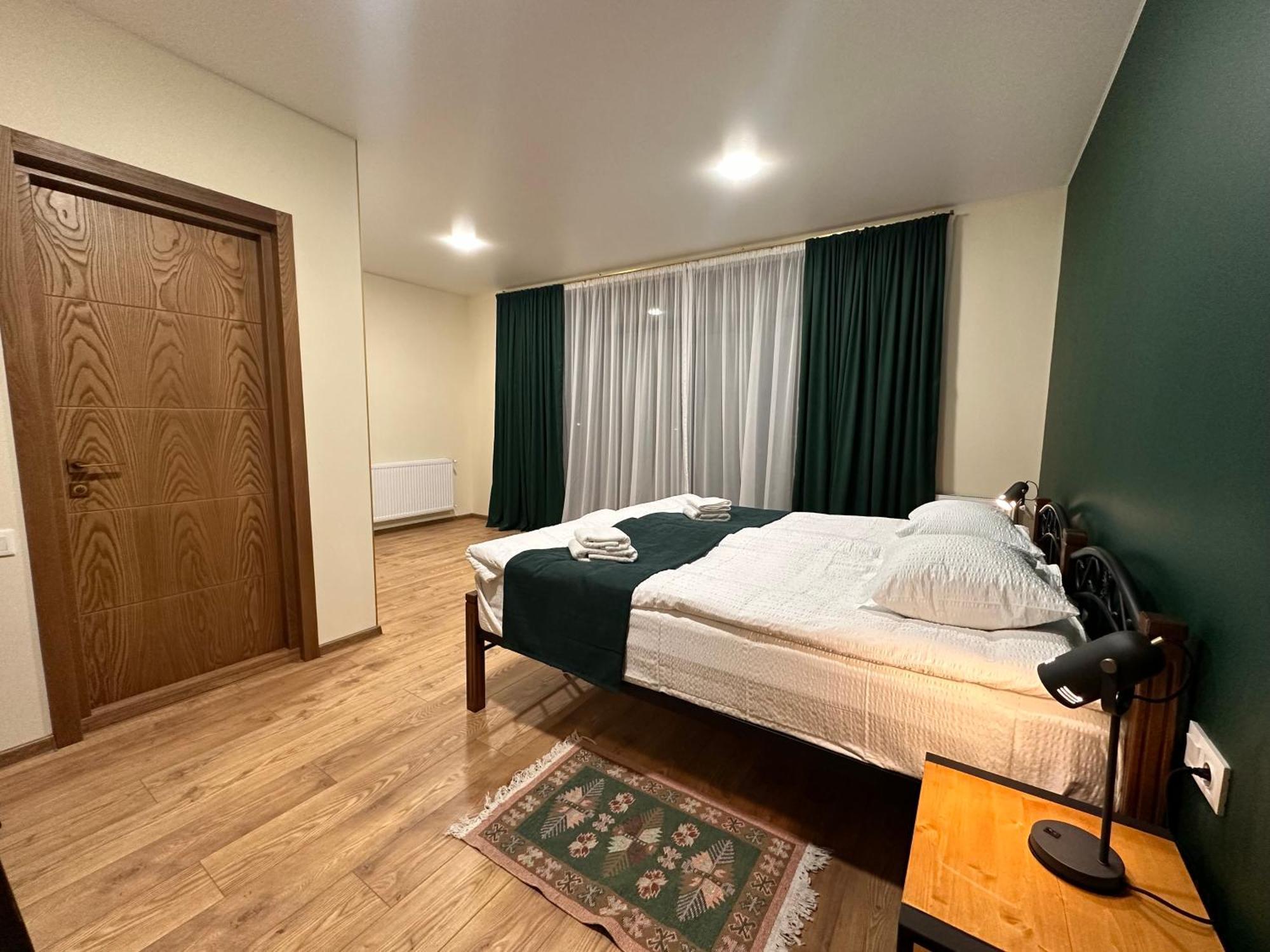 Hotel Mountime Kazbegi Экстерьер фото