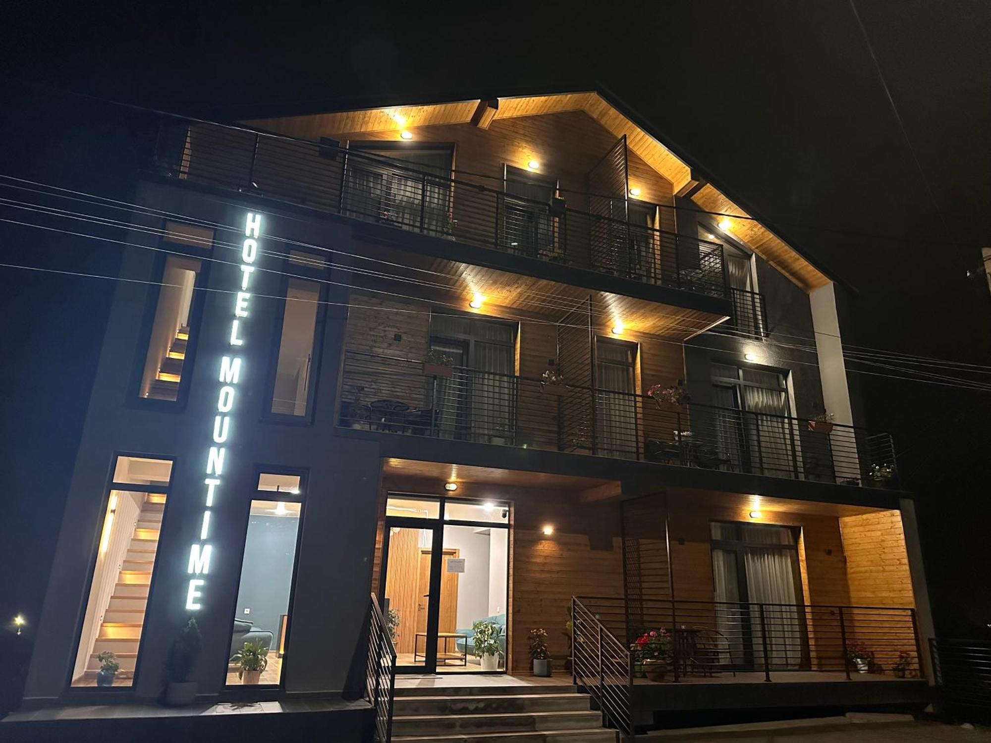 Hotel Mountime Kazbegi Экстерьер фото